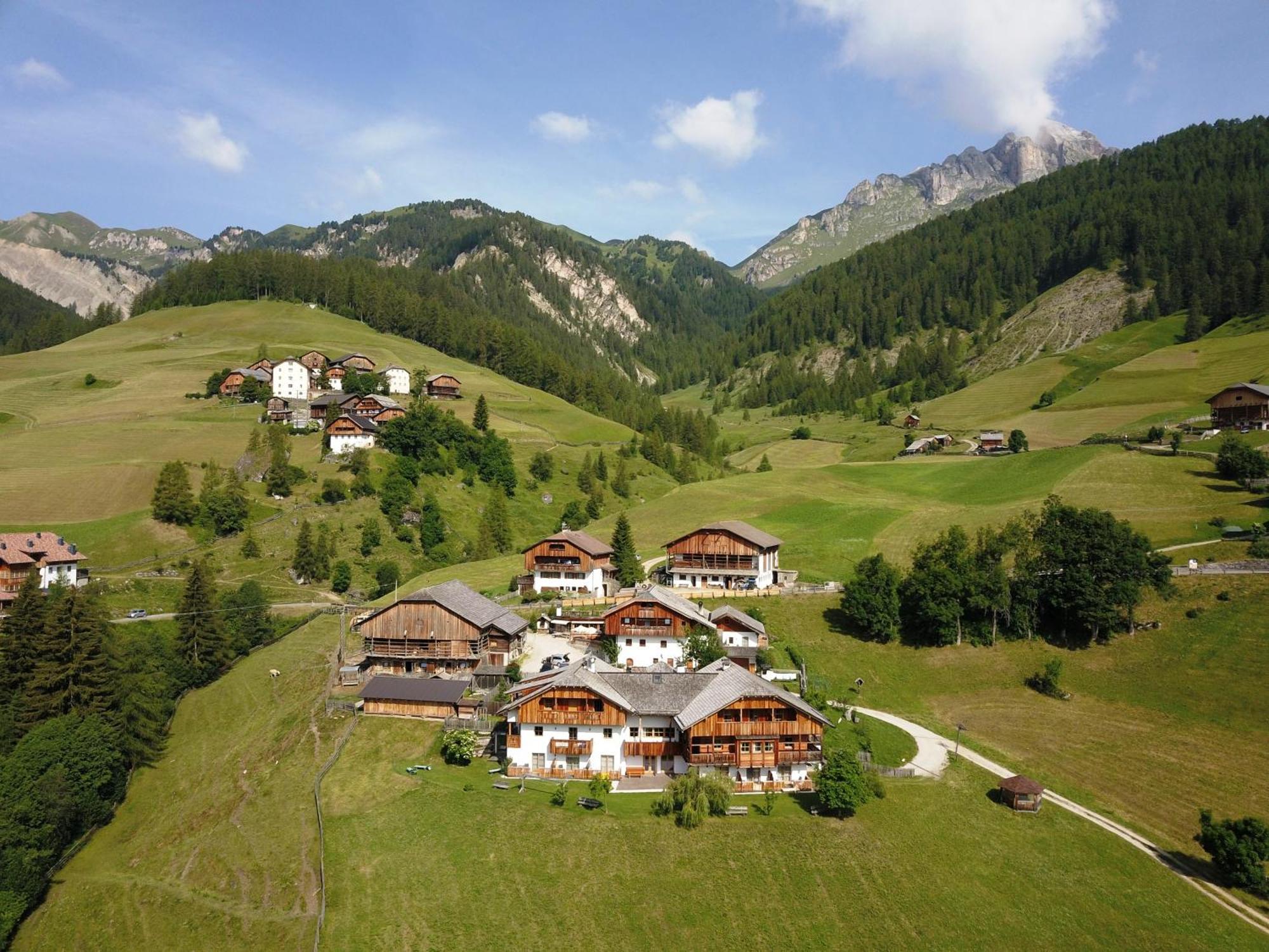 Agriturismo Luech De Vanc San Martino in Badia Exterior photo